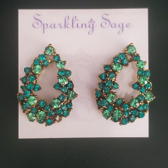 Sparkling Sage‎ Earrings Green Crystals in Gold Setting Tear Drop Pierced NWOT - Picture 1 of 7